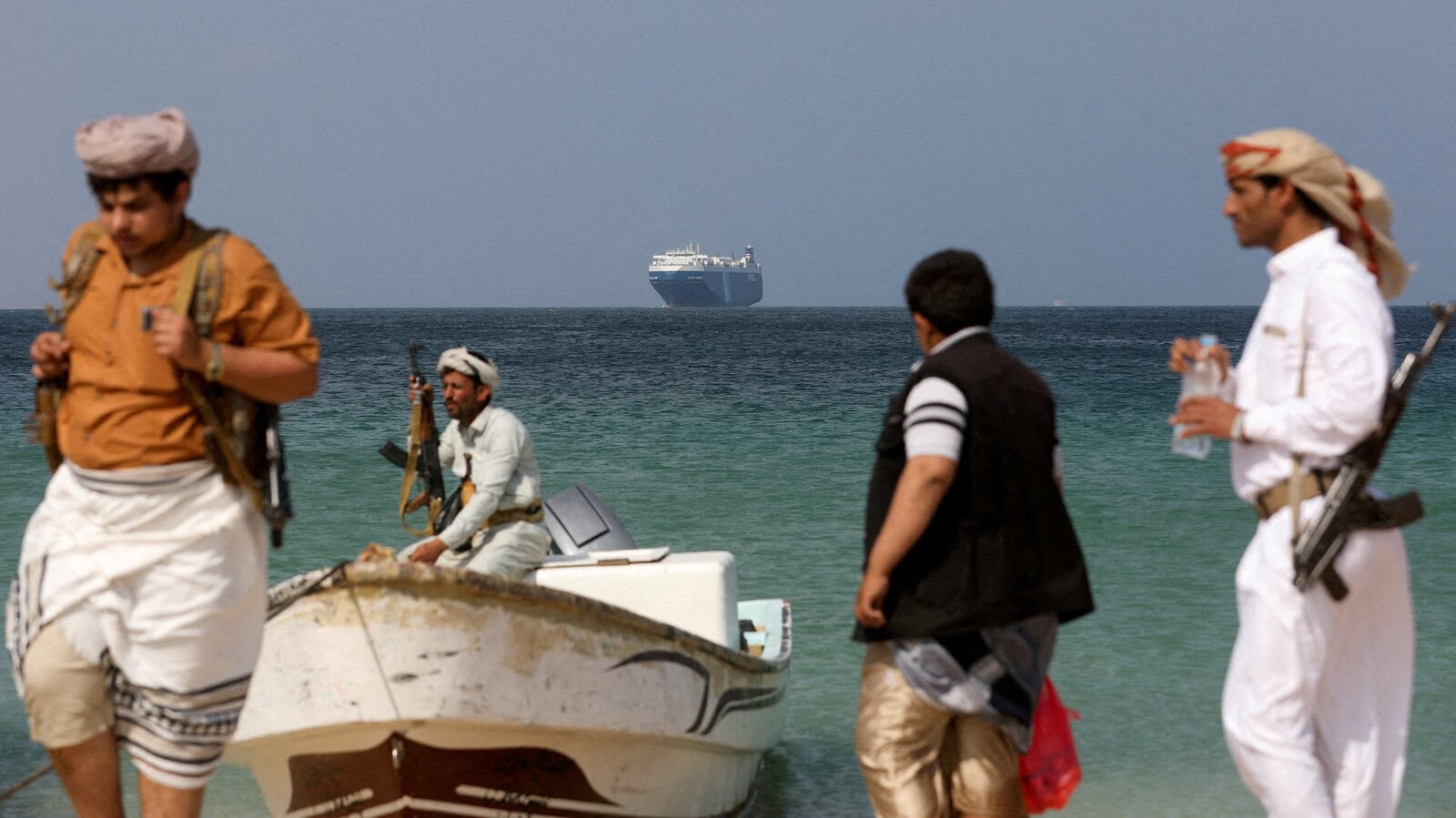 منظور دولي: الحوثيون يسعون  إلى بناء نوع جديد من القوة البحرية