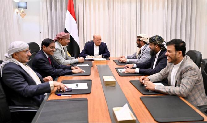 حصاد الأسبوع: مجلس القيادة يرحّل أزماته وكاتس يتوعد الحوثي بالجحيم