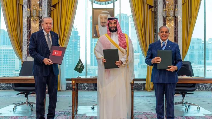 قراءة في اتفاق مكة الثلاثي بين تركيا وباكستان والسعودية
